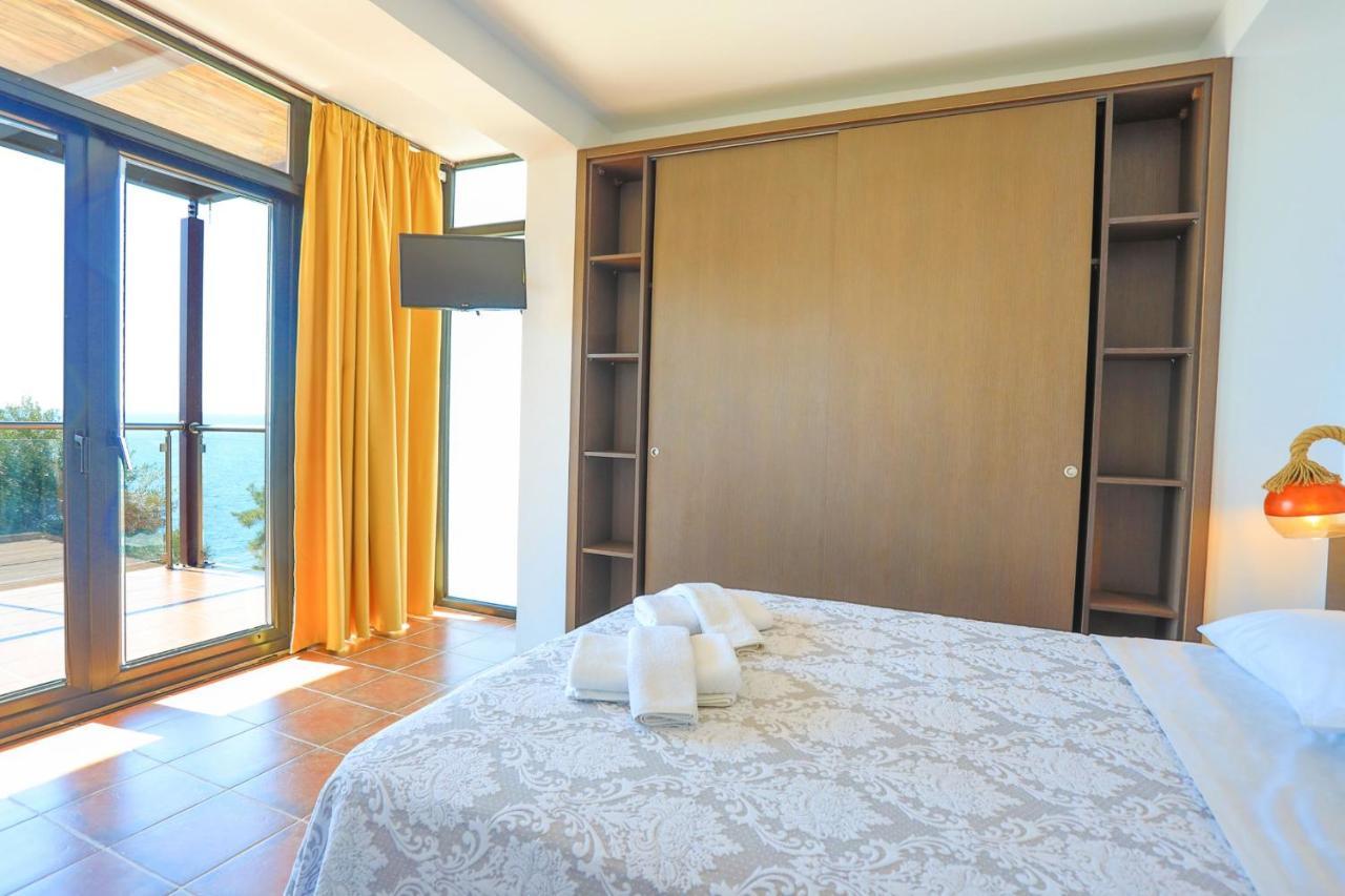 Kalma Villa Ena 네아 모우다니아 외부 사진